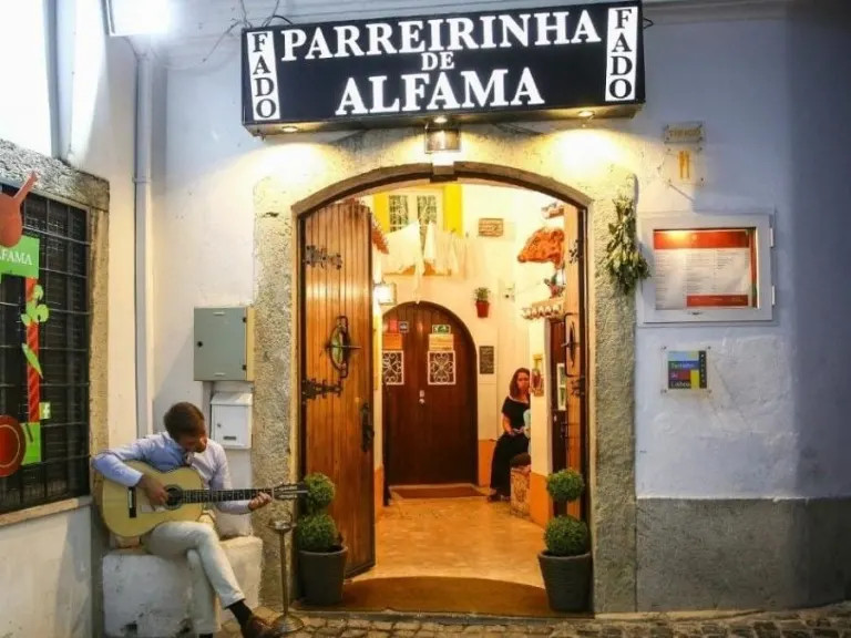 Parreirinha de Alfama Casa de Fados