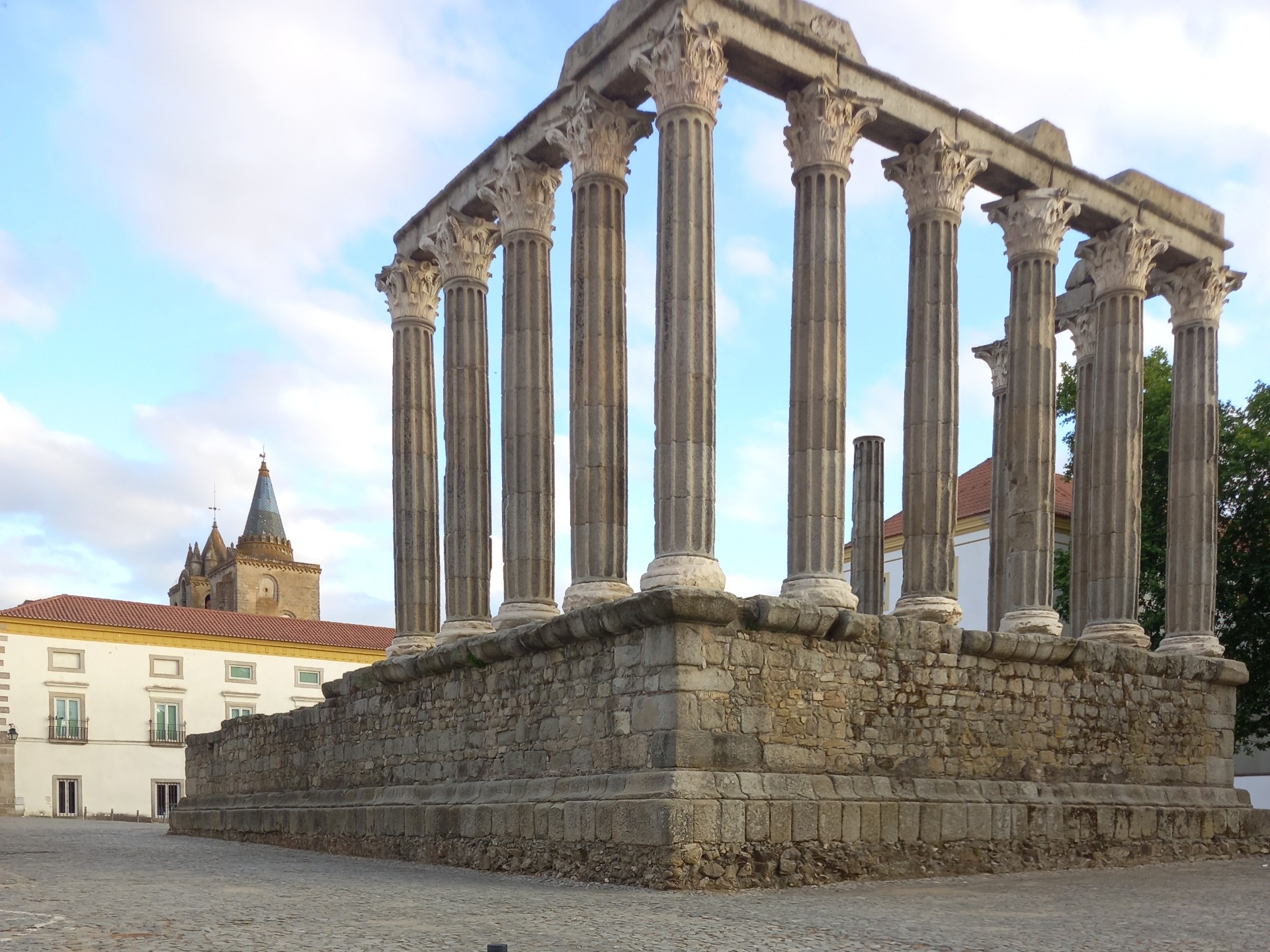 Templo Romano-Évora